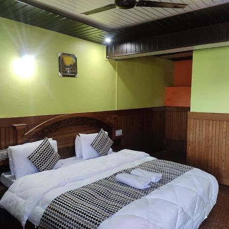 Hotel Deepraj, Kausani Exterior foto