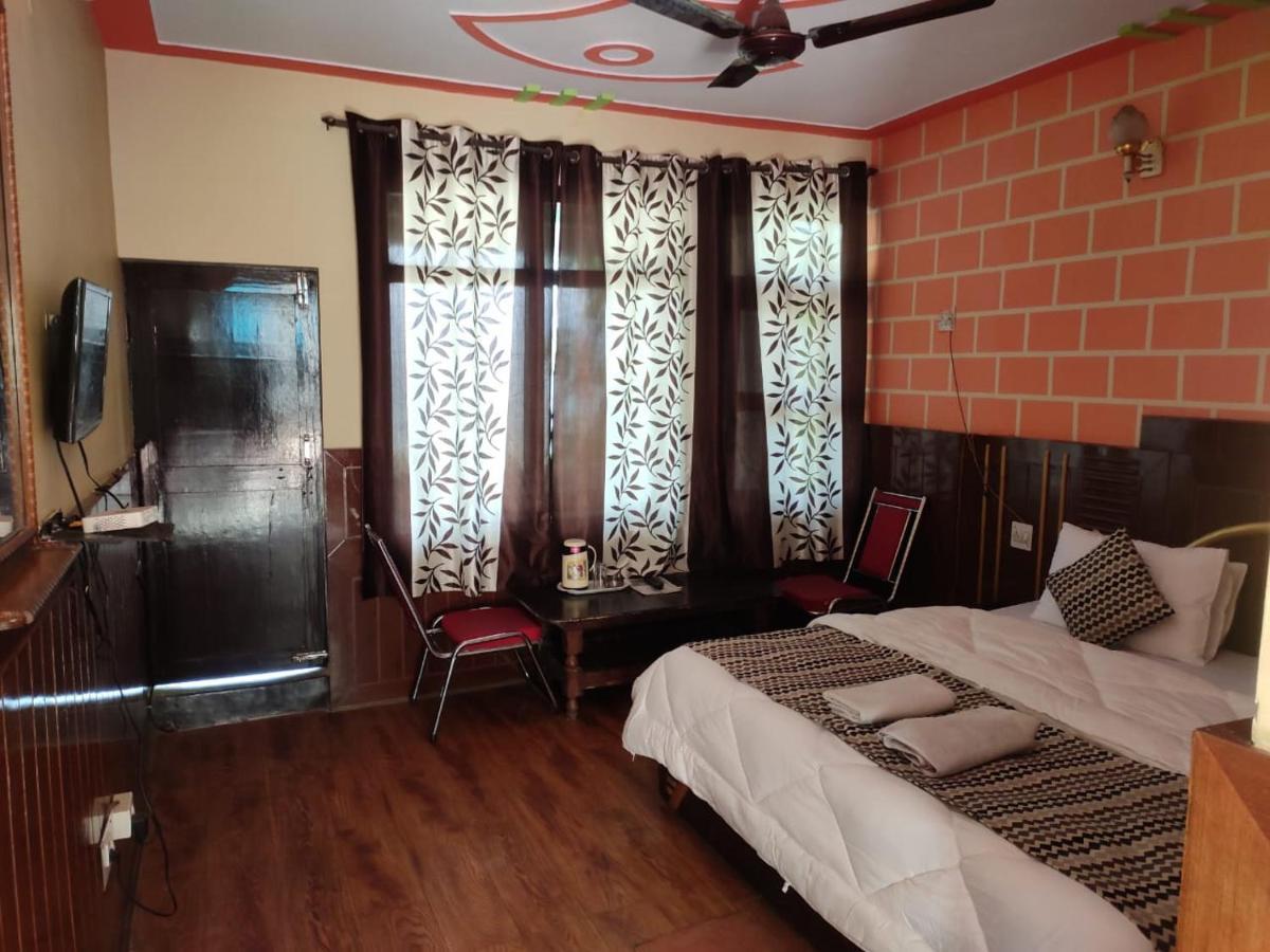 Hotel Deepraj, Kausani Exterior foto